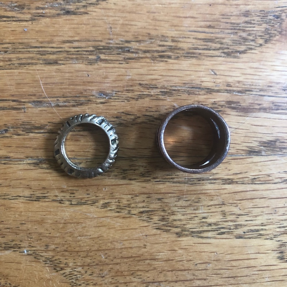 Set of 2 Gold Rings